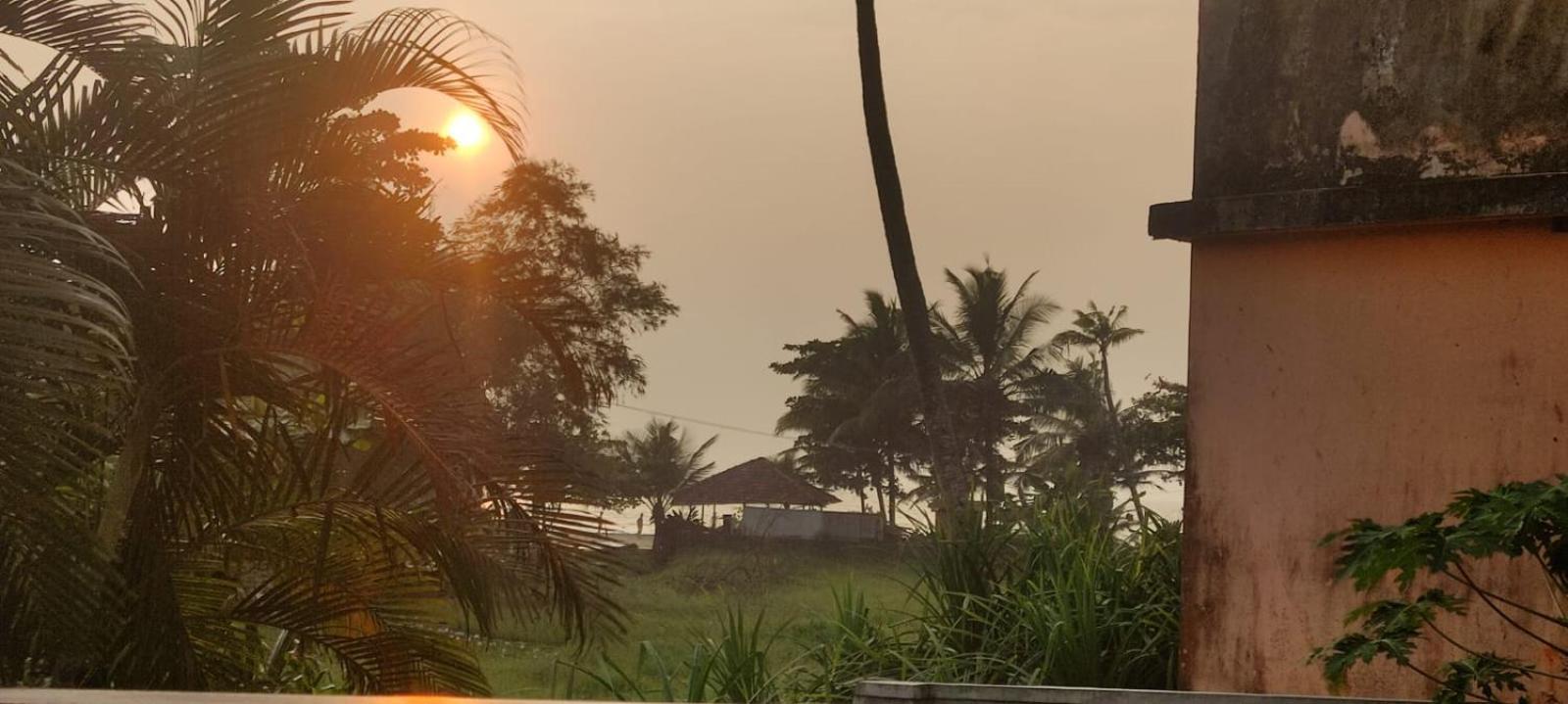 Sandra Eco Varkala Extérieur photo